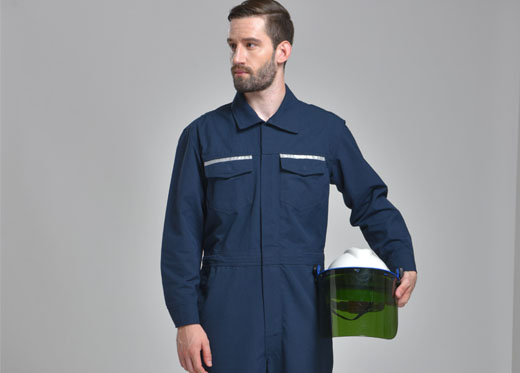  防電弧服采用什么面料？